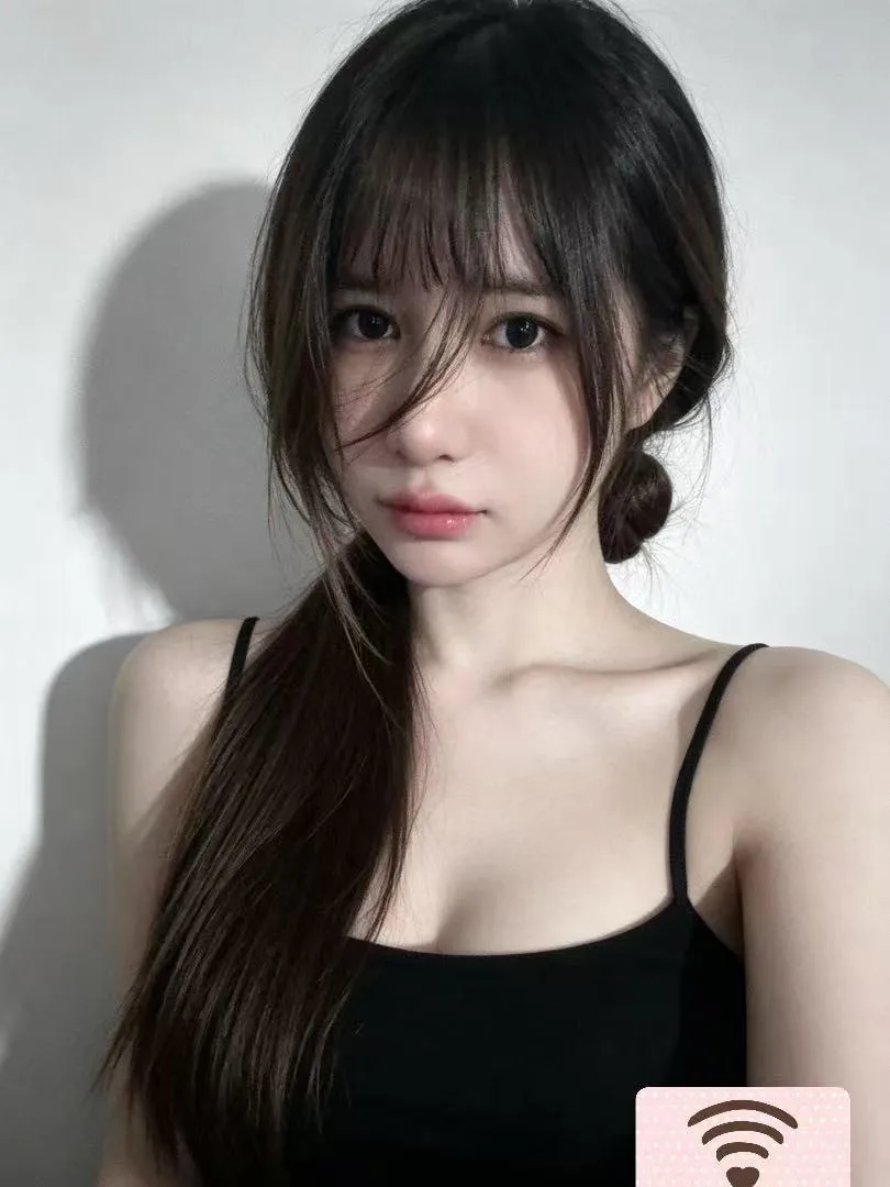 萌萌合法形象展示照片